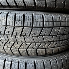 バリ山イボ付きスタッドレス　アルミホイール四本セットの画像