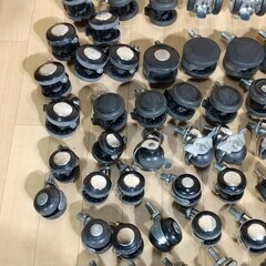 決まりました。差し上げます。キャスター・ゴムキャスター・プラスチックキャスター・etcの画像