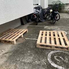 木製パレット12型サイズ×2枚【無料譲渡】の画像