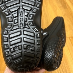 新品✨クロックス クラシック ラインド ネオ パフ ブーツ　W9 ボアブーツの画像