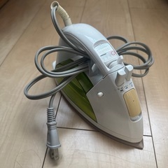 アイロン、アイロン台の画像