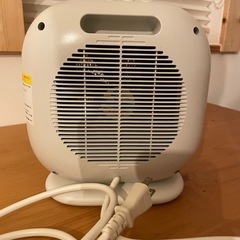 セラミックファンヒーター 小型の画像