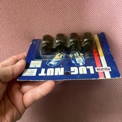 車ホイールナットの画像
