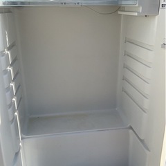 シャープ製
冷蔵庫の画像