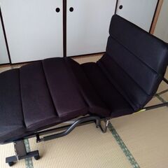 折り畳みベッド　リクライニング機能付の画像