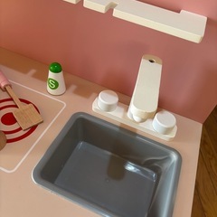 ままごとキッチン　木製　子供　ぴんくピンクの画像