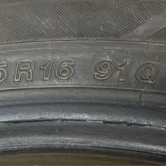 205/55R16 ヨコハマ スタッドレスタイヤ4本 2022年製造の画像