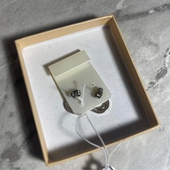 Fettero ピアス 未使用品の画像