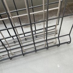 金属製ワイヤーメッシュフェンスの画像