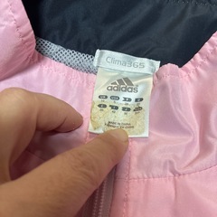 レディースM adidasウェアの画像