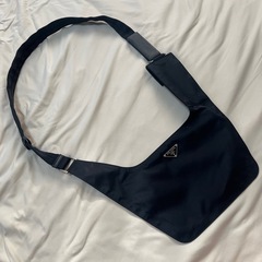 PRADA ショルダーバッグ プラダ 肩掛け バック ブランド　旅行バッグの画像