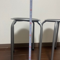  【2個セット！！】重ねられる丸椅子の画像