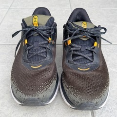 アンダーアーマー　スニーカー　27.5cmの画像