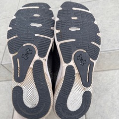 アンダーアーマー　スニーカー　27.5cmの画像