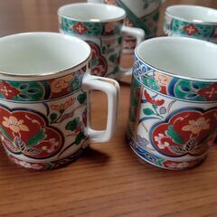 （受付停止中）【未使用品】伊万里焼・陶器ポット・コップ・お皿セット　※無料の画像