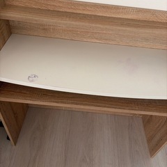 子ども
机の画像