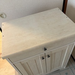 レンジ台収納棚の画像