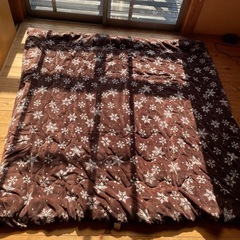 リバーシブル正方形こたつ布団195×195の画像