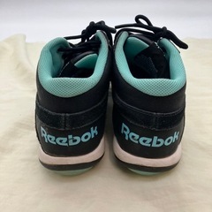 Reebok リーボック　スニーカー　黒x水色　23.5cm 非対面取引可能の画像