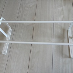 tower浮かせる伸縮シューズラックの画像