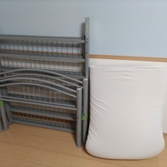 ベッドフレーム・マットレス　セットの画像