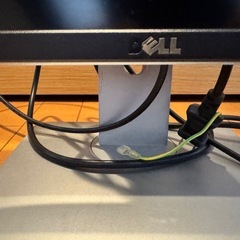 ※受付中止※2016年モデルDELL23.8インチモニター P2416Db上下左右チルト・高さ調整回転可能の画像