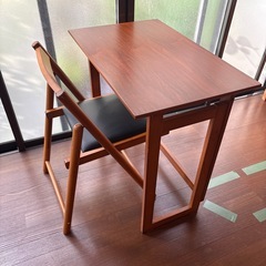 折りたたみテーブル椅子　セット
の画像