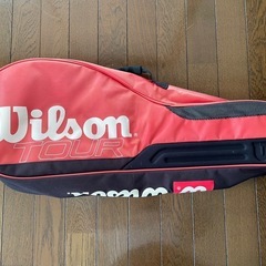 Wilson（ウィルソン）のテニスバッグの画像