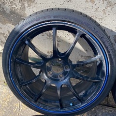 アドバンレーシングタイヤホイールの画像