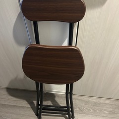 折りたたみ椅子の画像