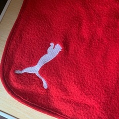 PUMA プーマ 刺繍ロゴ ブランケット 赤 ❤️ の画像