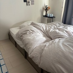 ベッドフレーム　セミダブルの画像