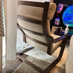 リビング　ロッキングチェア　IKEAの画像