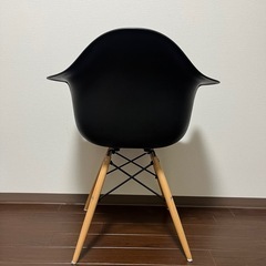 ほぼ未使用！ダイニングチェアの画像