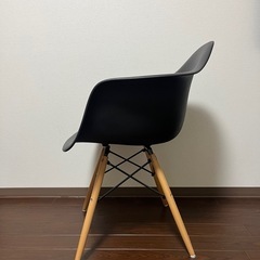 ほぼ未使用！ダイニングチェアの画像