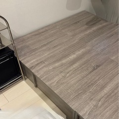 ベッドフレーム　セミダブルの画像