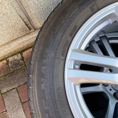 エスティマヤリスクロスなどスタッドレスの画像