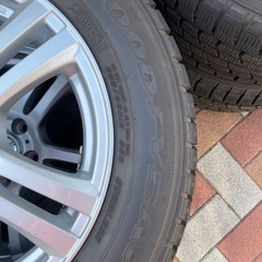 エスティマヤリスクロスなどスタッドレスの画像