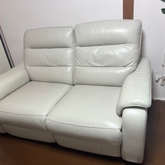 リクライニングソファの画像