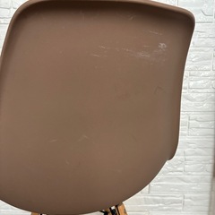 イームズ チェア 一脚 汚れあります
 　の画像