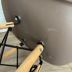 イームズ チェア 一脚 汚れあります
 　の画像