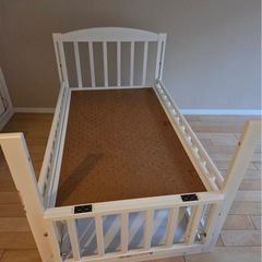 【急募】ベビーベッド ホワイト  の画像