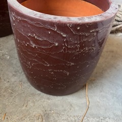 昔ながらの手炙り　火鉢の画像