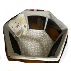 【取引中】たためるベビーサークル＆トイパネル　日本育児の画像