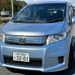 【商談中】《フリードスパイク ハイブリッド  エアロ付き☆超美車☆車検R8年10月迄》左パワースライドドア☆Gathersナビ（VXM-165VFi）・地デジフルセグTV・Bluetooth・バックモニター・☆ETC☆クルーズコントロール☆VSA☆コンパクトミニバン☆荷室がとても広いのでバン代わりにも使えます！の画像