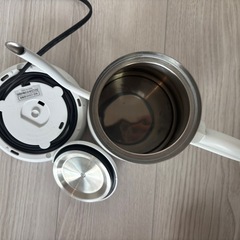 【美品】電気ケトル アイリスオーヤマ IKE-C600-W／0.6L／アンティークデザインの画像