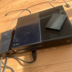 Xbox One 本体セット（コントローラー・電源・外付けHDD・ソフト付き）の画像
