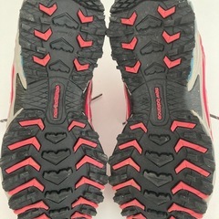 ニューバランス　トレッキングシューズの画像