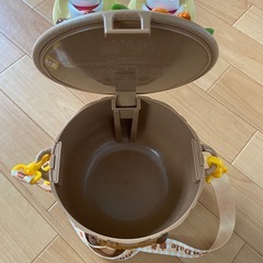 チップとデールのポップコーンバケットの画像