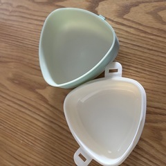 CUNE おにぎりケースの画像